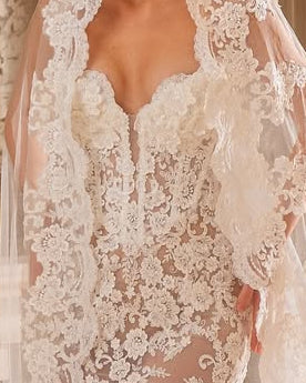 CELESTE KISS