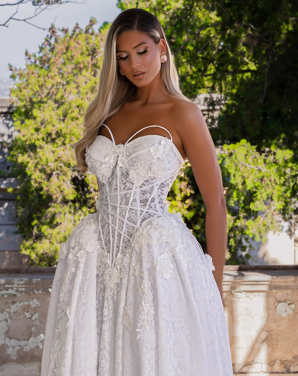 VIVIENNE