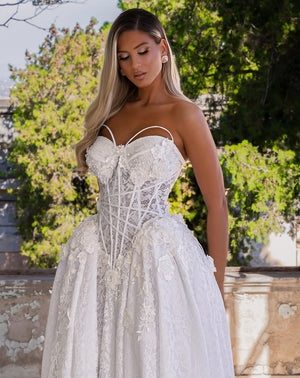 VIVIENNE